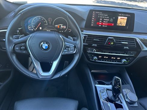 Used 2019 BMW 540i w/ Executive Package RWD image 18