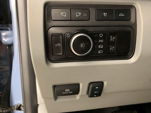 Certified 2023 Ford F250 Limited AWD/4WD image 18