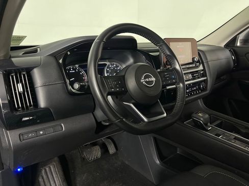 Used 2024 Nissan Pathfinder SV w/ Black Appearance Package image 20