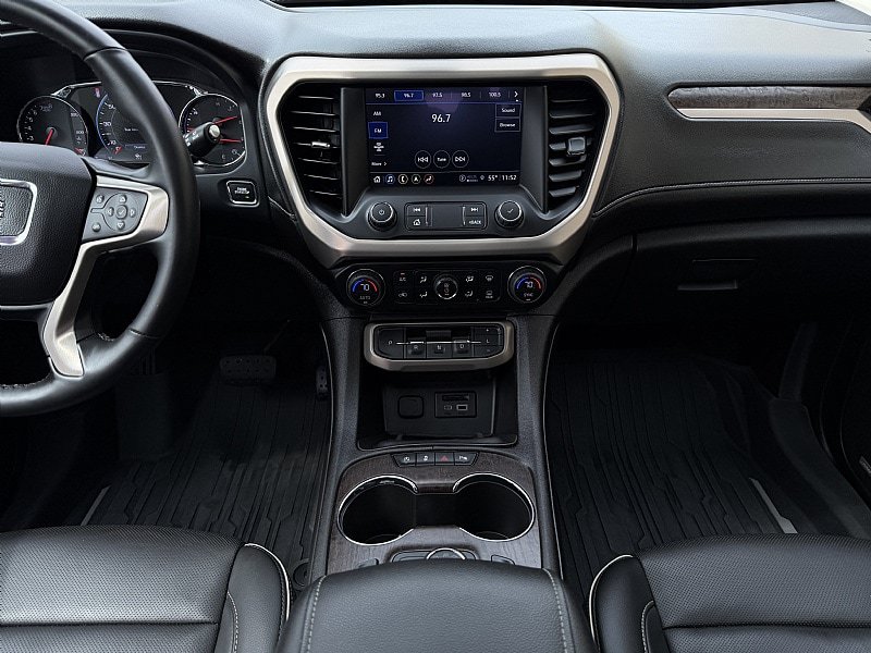 Used 2023 GMC Acadia Denali w/ Denali Technology Package AWD/4WD image 12