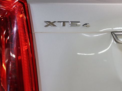 Used 2016 Cadillac XTS Luxury image 12