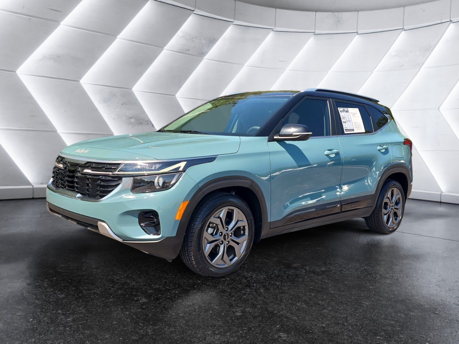 Used 2024 Kia Seltos S FWD image 1