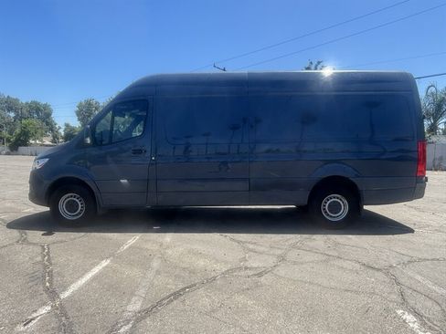 Used 2019 Mercedes-Benz Sprinter 170 image 3