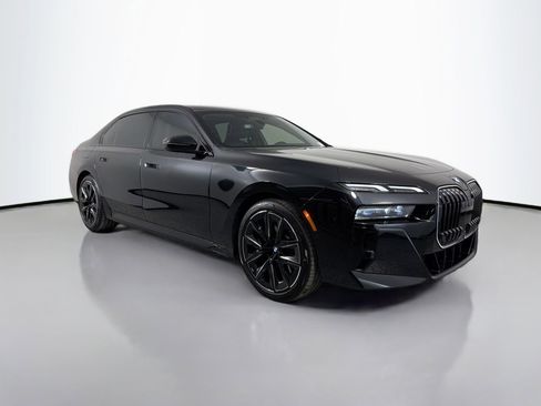 New 2026 BMW 740i image 3