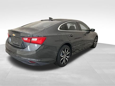 Used 2018 Chevrolet Malibu LT w/ Leather Package FWD image 5