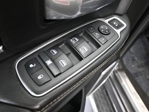 Used 2022 RAM 3500 Laramie AWD/4WD image 23