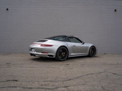 Certified 2018 Porsche 911 Targa 4 GTS AWD/4WD image 7