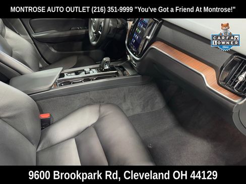 Used 2024 Volvo V60 B5 Cross Country Plus image 47