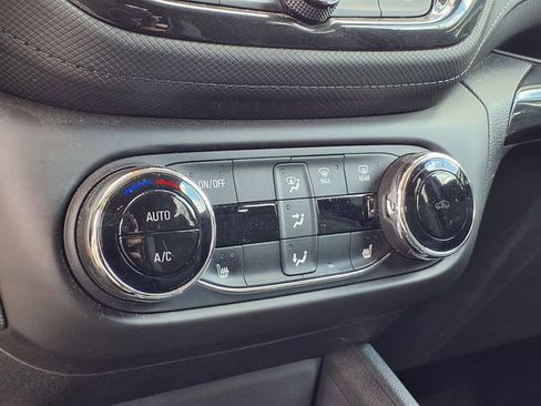 Used 2023 Chevrolet TrailBlazer LT w/ Convenience Package image 12