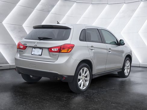 Used 2015 Mitsubishi Outlander Sport ES image 3