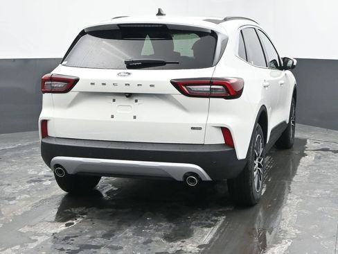 New 2026 Ford Escape SE image 9