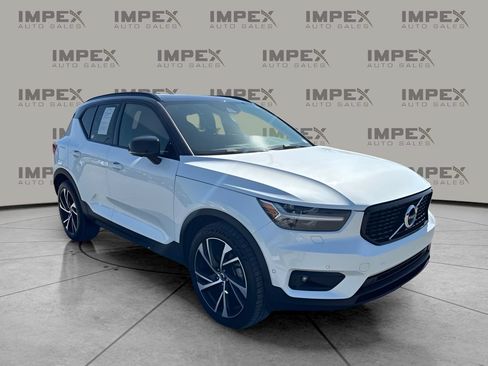Used 2021 Volvo XC40 T5 R-Design w/ Advanced Package AWD/4WD image 7