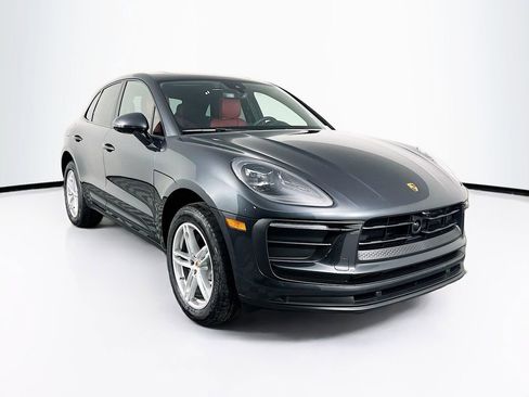 New 2026 Porsche Macan Base image 7
