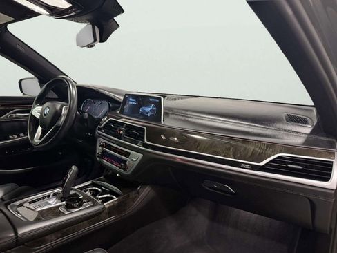 Used 2019 BMW 750i xDrive w/ Executive Package image 29