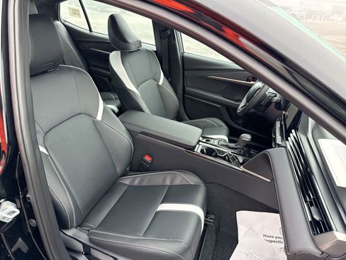 Certified 2026 Toyota Camry SE w/ Convenience Package image 25