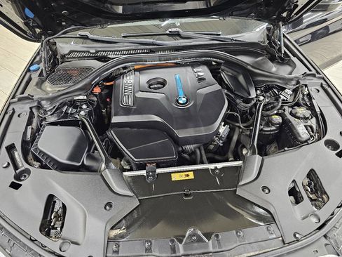 Used 2018 BMW 530e RWD image 44