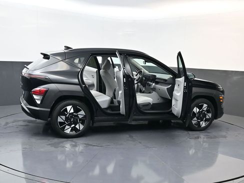 Certified 2025 Hyundai Kona SEL image 21