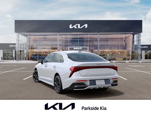 New 2026 Kia K5 LXS FWD image 4