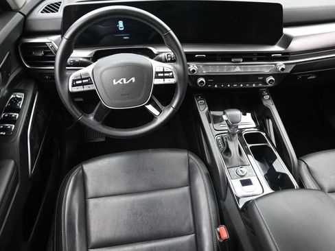 Used 2025 Kia Telluride S AWD/4WD image 13