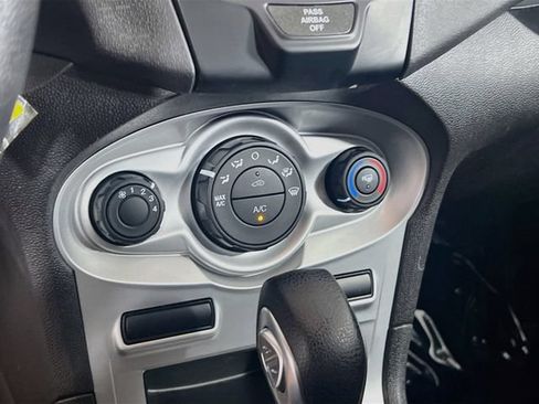 Used 2019 Ford Fiesta SE FWD image 13