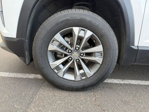 Used 2025 Chevrolet Equinox LT FWD image 30