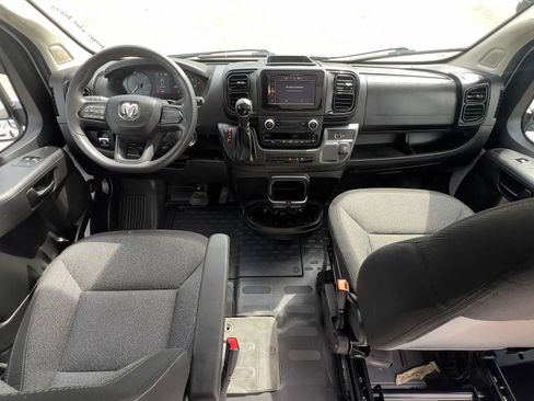 Used 2023 RAM ProMaster 2500 FWD image 17