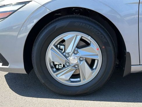 New 2026 Hyundai Elantra SE image 11