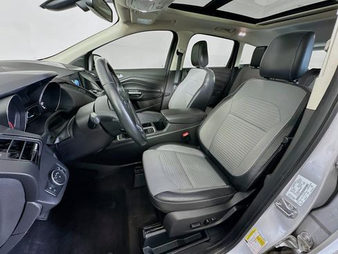 Used 2019 Ford Escape Titanium AWD/4WD image 13