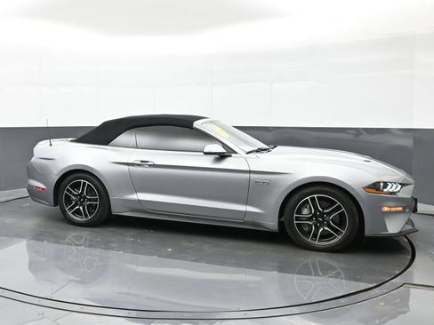 Used 2022 Ford Mustang GT Premium w/ Equipment Group 401A RWD image 3