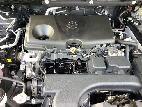 Used 2025 Toyota RAV4 LE image 9