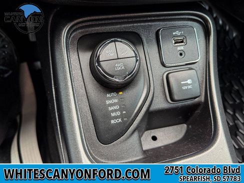 Used 2019 Jeep Compass Trailhawk AWD/4WD image 16