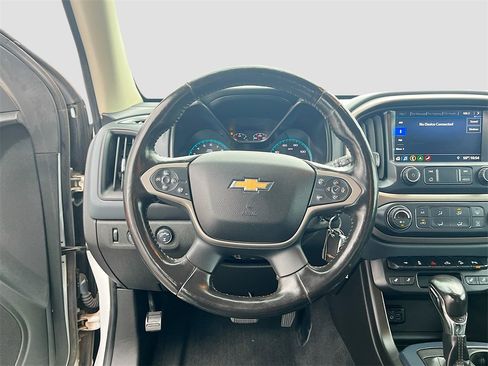 Used 2022 Chevrolet Colorado Z71 image 11