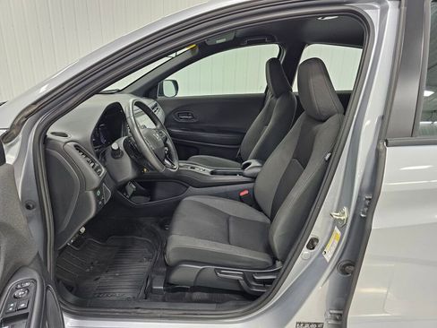 Used 2020 Honda HR-V Sport image 12