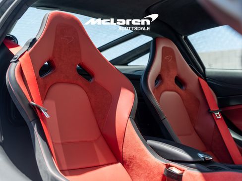 Used 2024 McLaren 750S RWD image 11