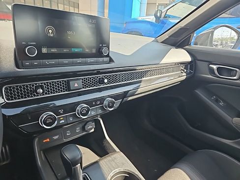 Used 2025 Honda Civic Sport image 26