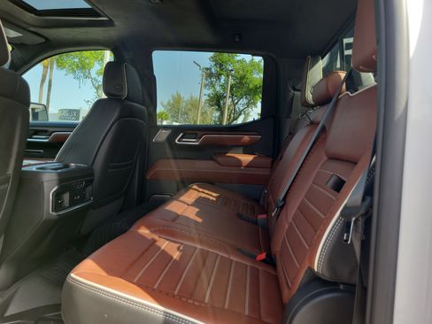 Used 2024 GMC Sierra 1500 Denali Ultimate AWD/4WD image 15
