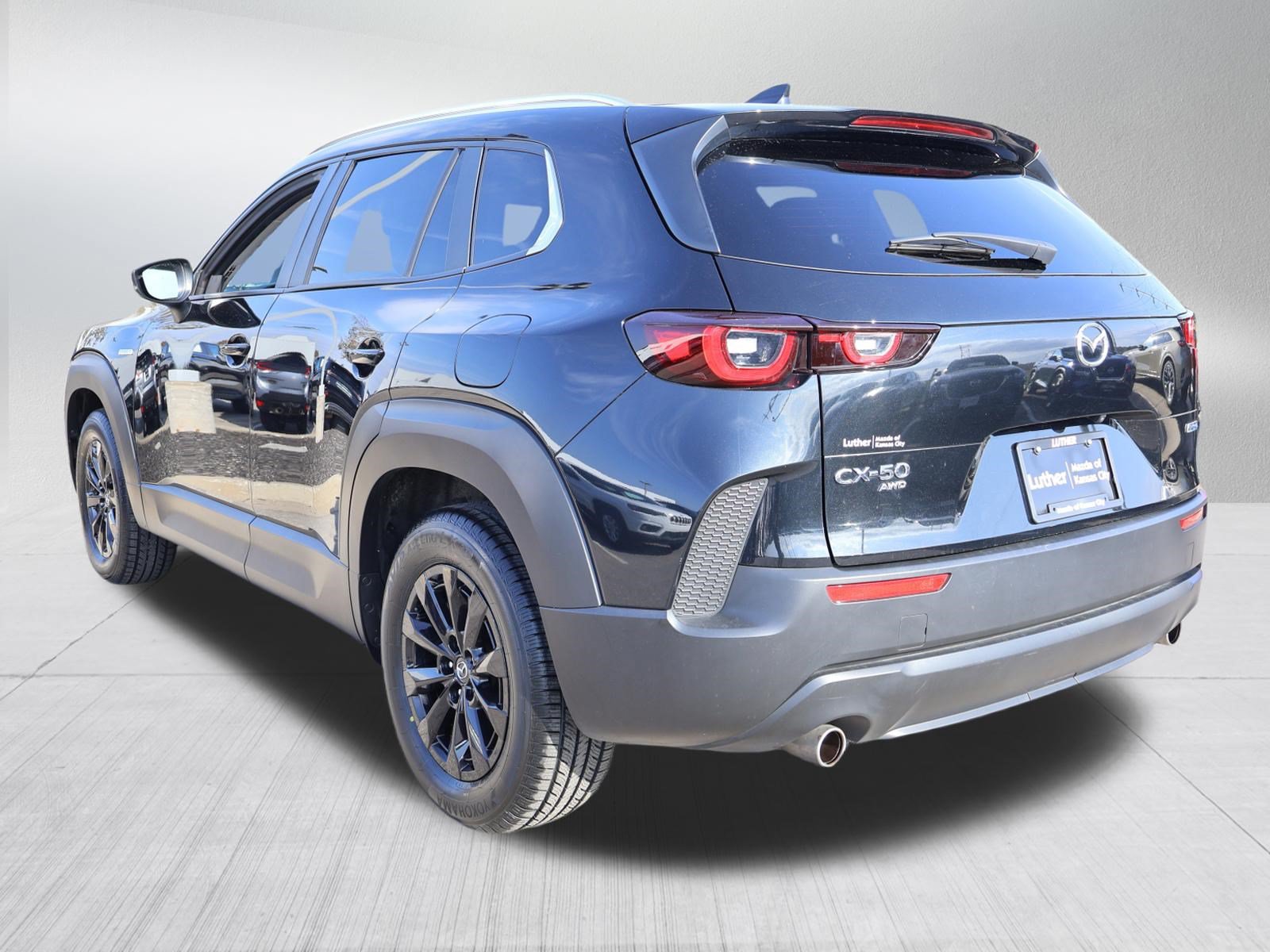 Used 2025 MAZDA CX-50 2.5 Hybrid w/ Preferred Pkg AWD/4WD image 5