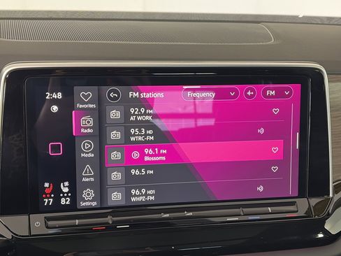 Used 2025 Volkswagen Atlas SEL image 23