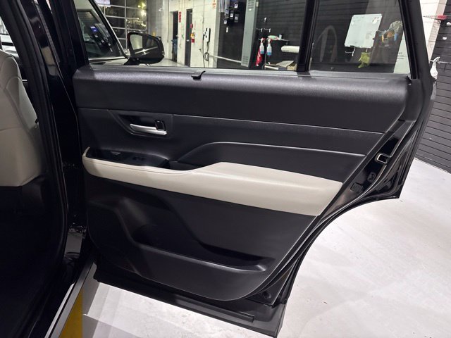 Used 2024 Toyota Grand Highlander AWD Hybrid image 31