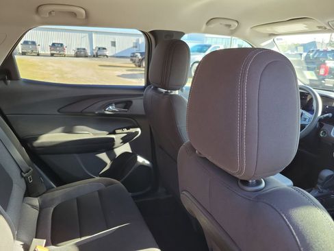 Used 2025 Chevrolet TrailBlazer LT image 31