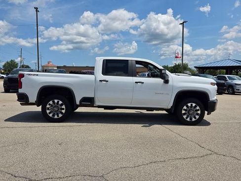 Used 2021 Chevrolet Silverado 2500 Custom w/ Custom Value Package AWD/4WD image 14