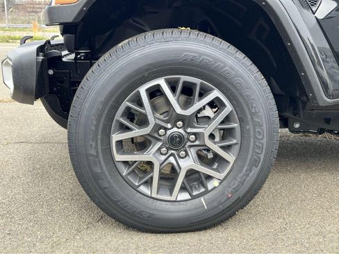 New 2025 Jeep Wrangler Sahara w/ Dual Top Group image 5