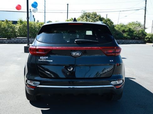 Used 2020 Kia Sportage EX w/ EX Technology Package FWD image 7