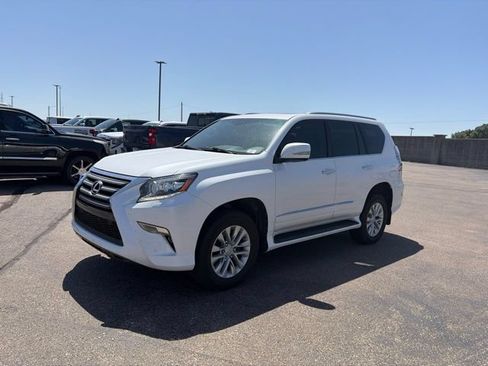 Used 2017 Lexus GX 460 Premium AWD/4WD image 3