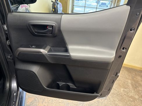 Used 2023 Toyota Tacoma SR5 image 18