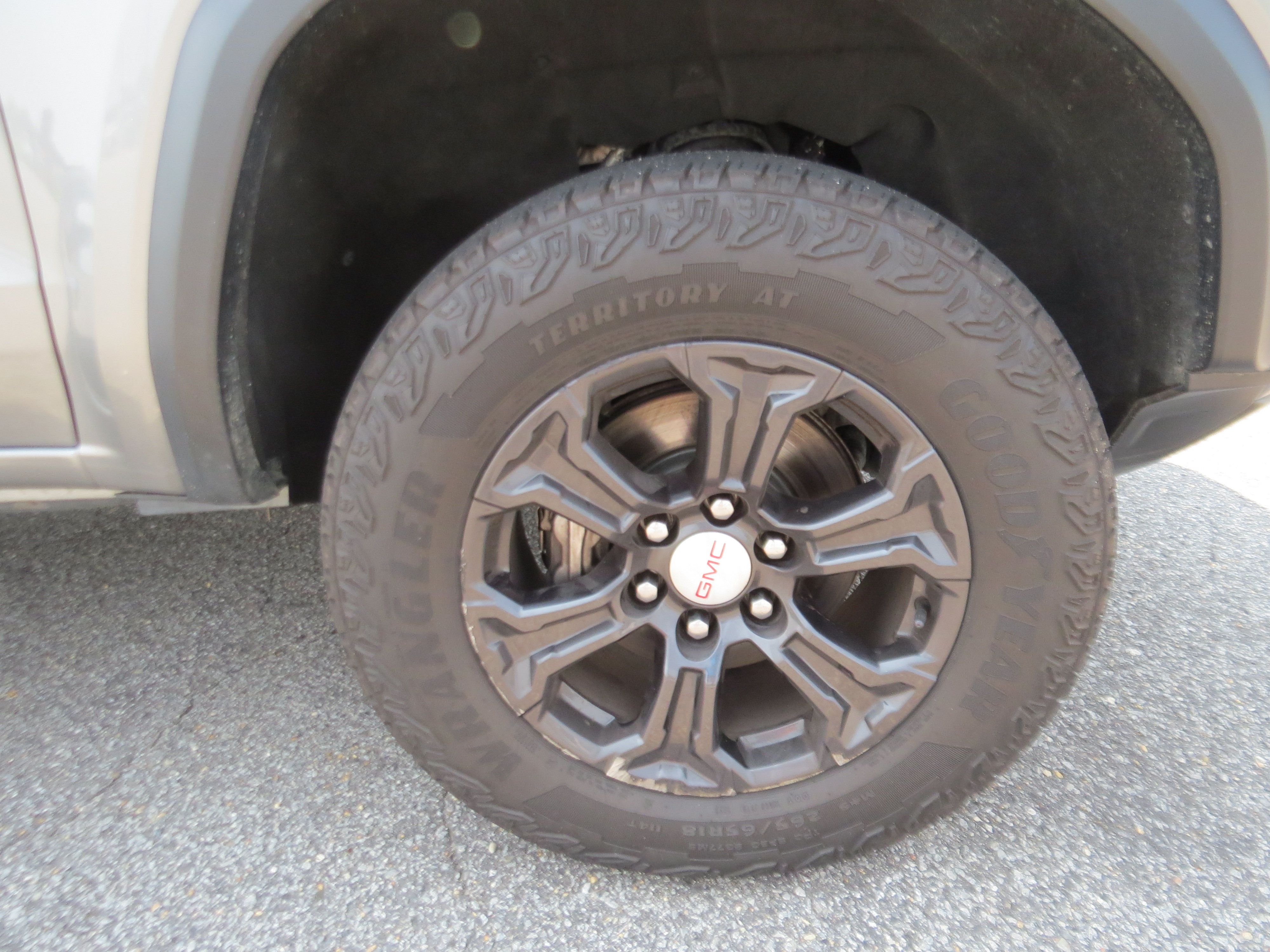 Used 2023 GMC Canyon Elevation RWD image 9