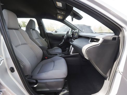 Used 2024 Toyota Corolla Cross AWD Hybrid image 39