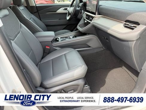 New 2026 Ford Explorer Active w/ Active Comfort Package RWD image 13