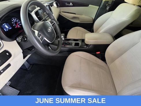 Used 2020 Kia Sorento LX AWD/4WD image 6