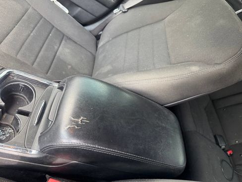Used 2012 Dodge Charger SE RWD image 19